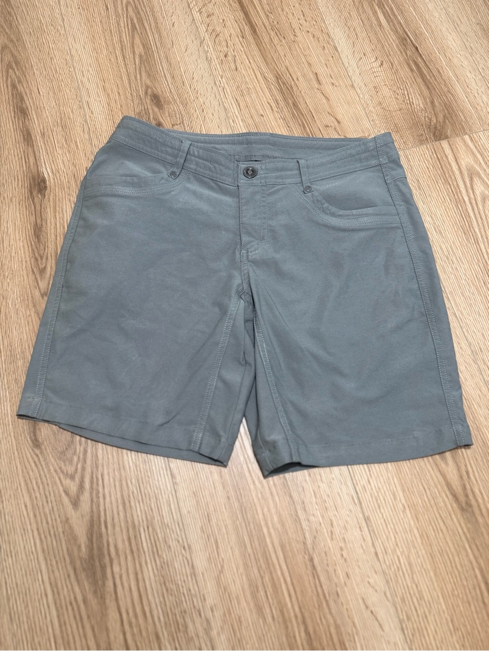 KUHL Womens Gray Hiking Shorts Size 6 Stretch Outdoor Travel 8 Inch Inseam